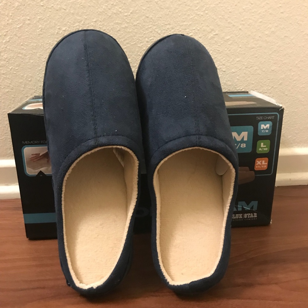 Men’s Memory Foam Slippers Size M (7/8)